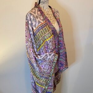 Anthropologie Colorful Paisley Open Front 2 buttons Kimono Ruana, Poncho M/L